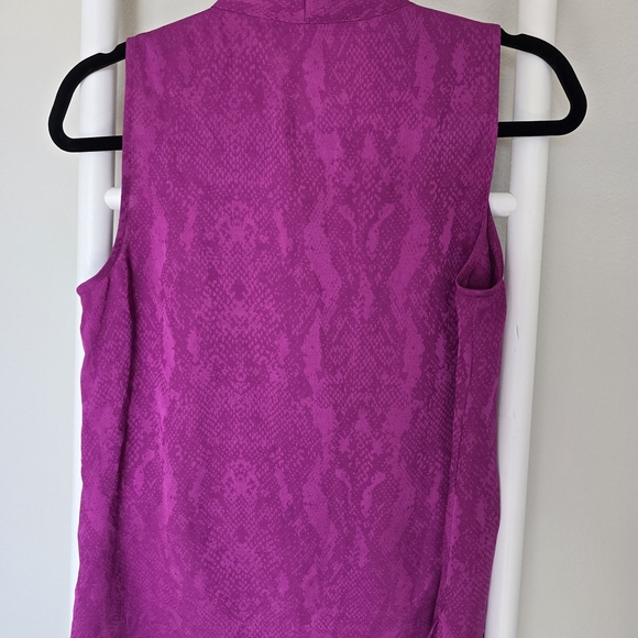 White House Black Market Fuchsia Sleeveless Blouse - Picture 6 of 7
